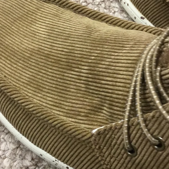 New Shoes - Picture 8 of 8